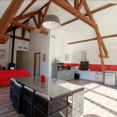 Millepertuis Holiday home