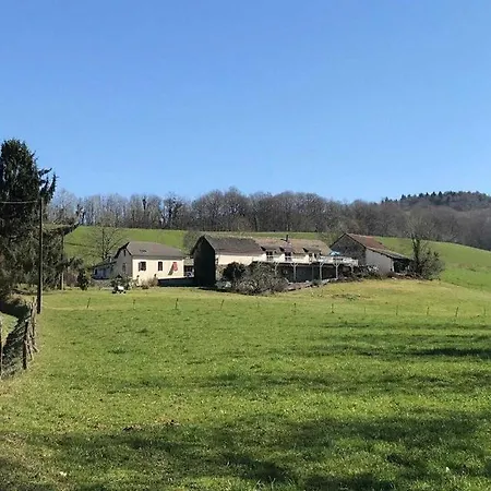 Holiday home Millepertuis