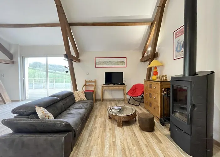 Millepertuis * Montaut (Pyrenees-Atlantiques)